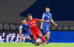 开元体育-亚冠赛程吃紧；比利亚雷亚尔今夜防线松动；球迷炸锅；赛程密集仍需轮换(比利亚雷亚尔vs贝蒂斯)